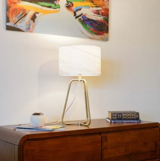 New Design Small Modern Stylish Desk Lamp In Stock Table Lamp 